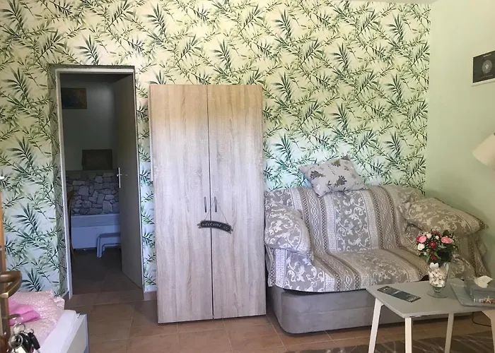 Apartment Redhill