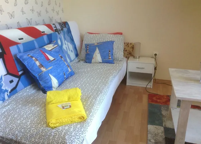 Redhill Apartment *