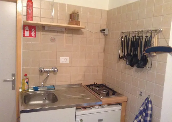 Redhill * Novi Vinodolski