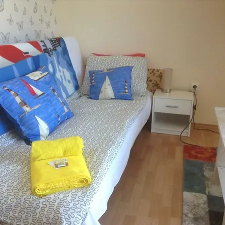 Redhill Apartman *